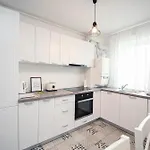 Апартаменти White Mood 2 Брашов