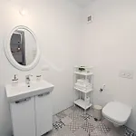 Апартаменти White Mood 2 *