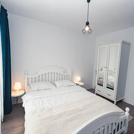 White Mood 2 Apartment *